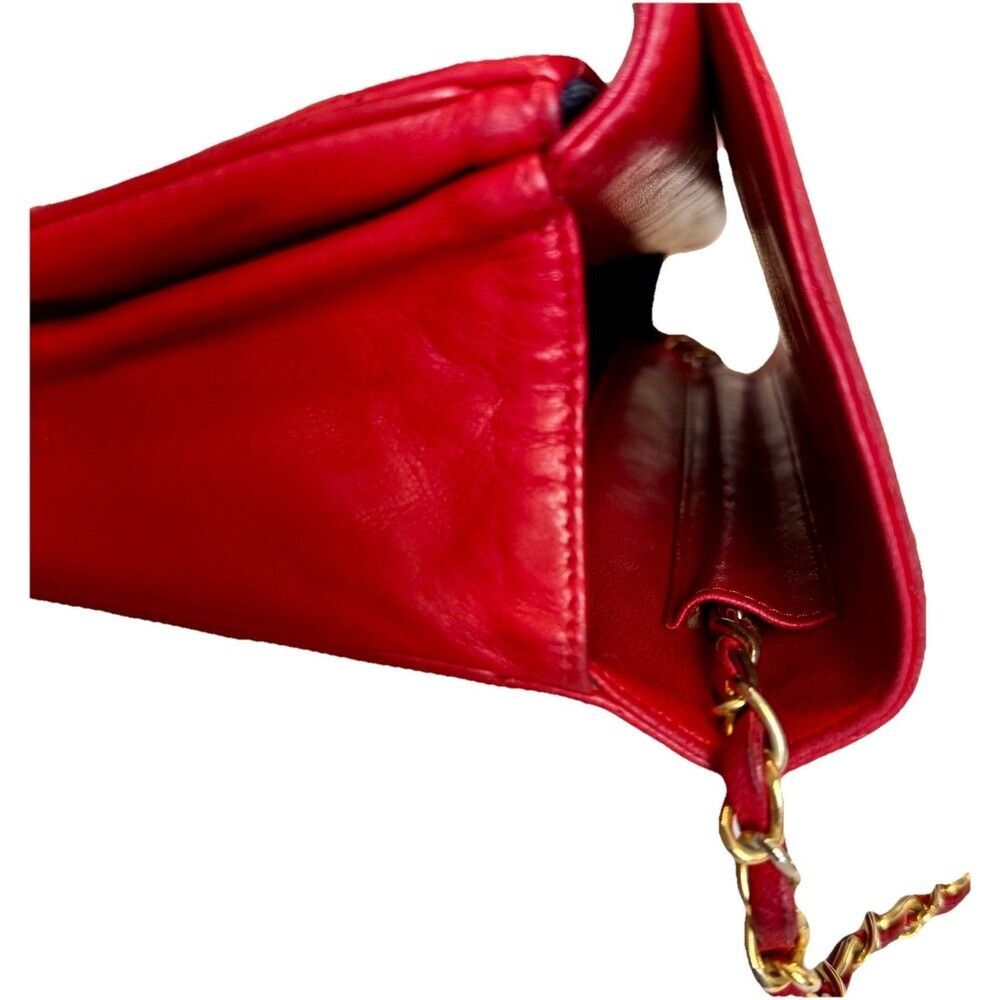 Vintage Chanel 1986 Red Lambskin Round Flap Bag 24K Gold Hardware Classic GHW - Picture 11 of 16